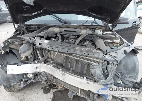 2011 Mercedes-Benz C 350 Sport z USA, uszkodzony, nr VIN WDDGF5GB1BR137485